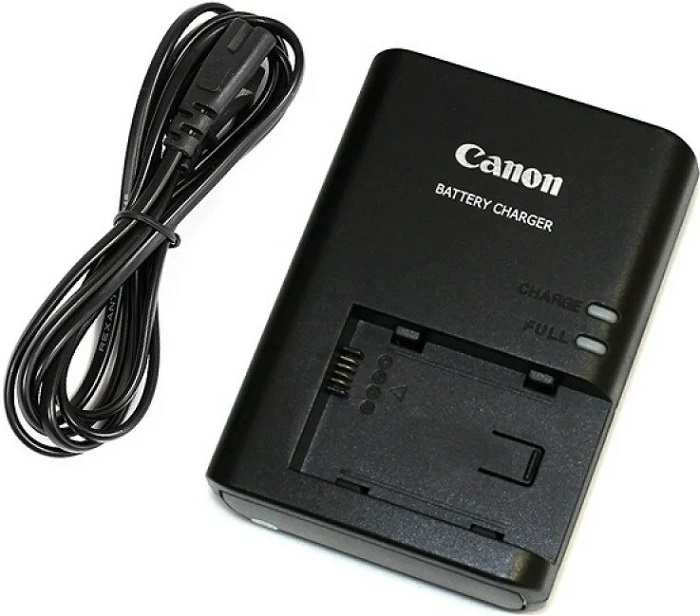 Зарядное устройство для аккумуляторных батареей Canon CG-800E